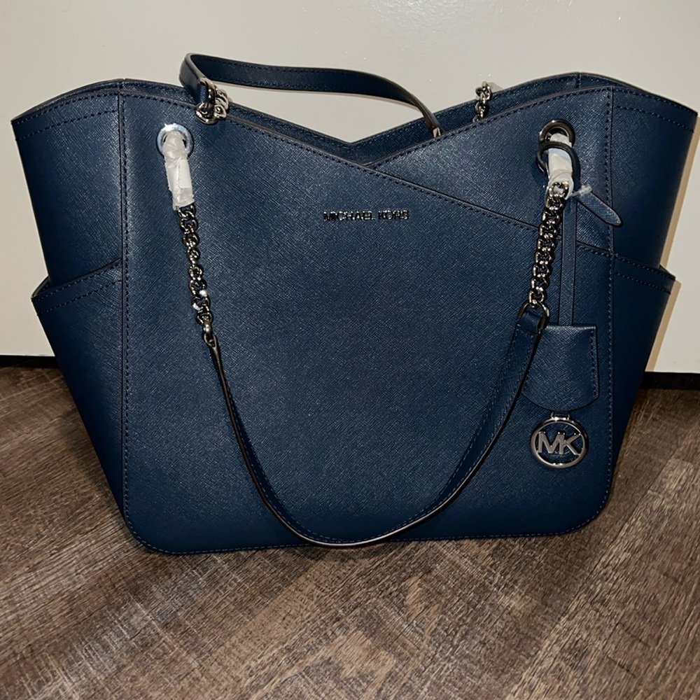 NWT Jet Set Large Saffiano Leather Tote Bag